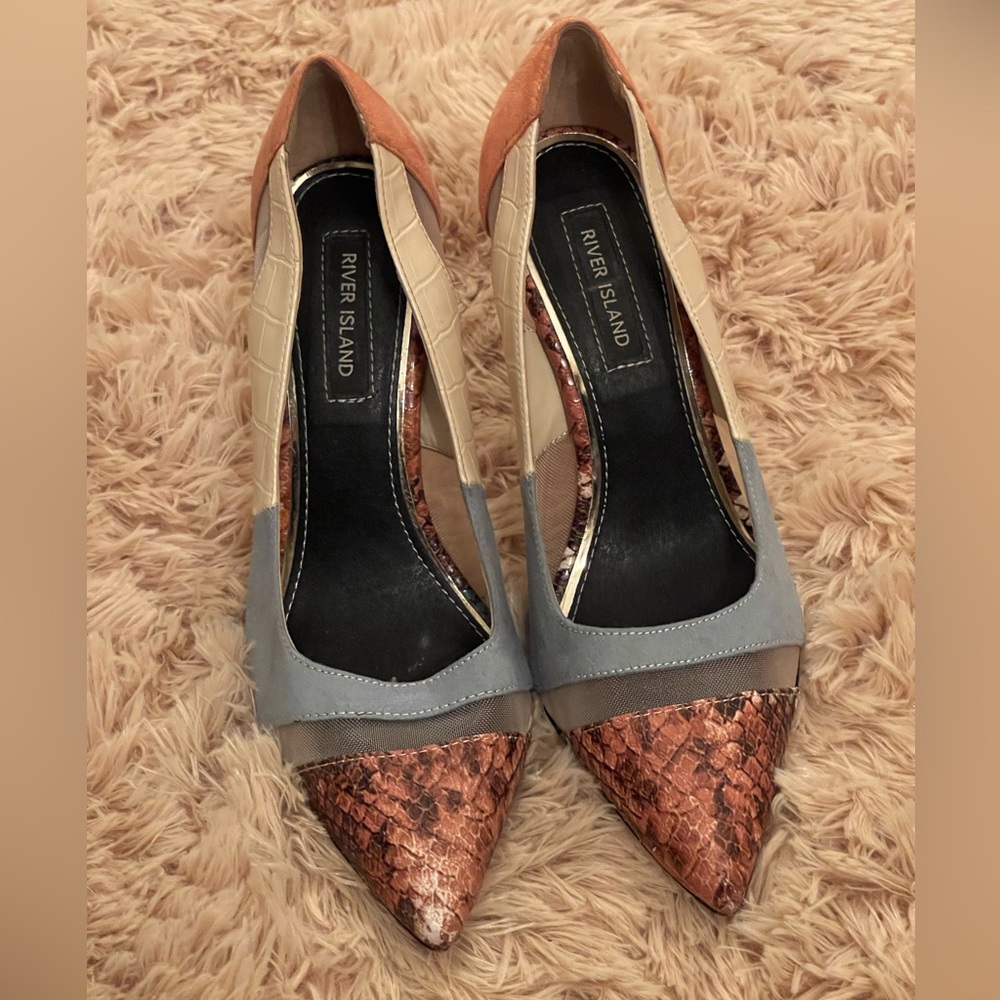 Multi pattern color heels